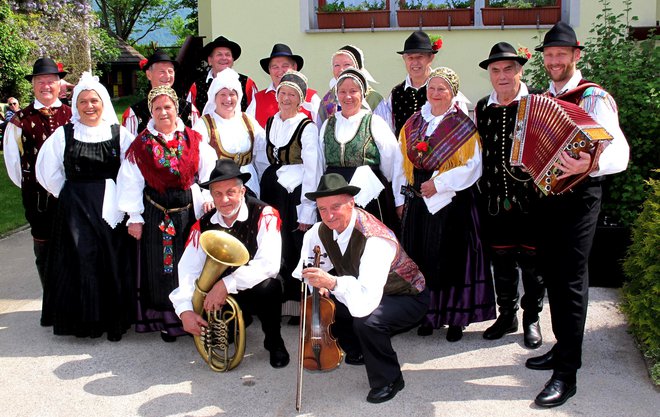 V kulturnem programu so nastopili člani Folklorne skupine DU Naklo.
