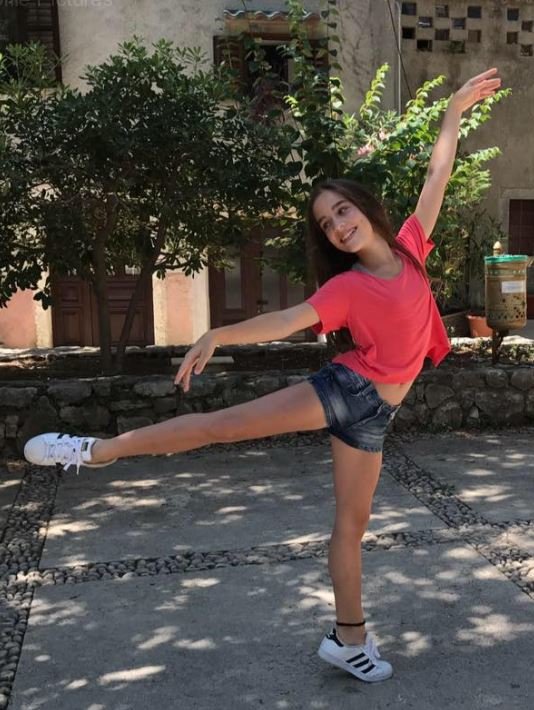 Fotografija: Štirinajstletna Lana Klemen osvaja vse prve nagrade v plesu in baletu. FOTO: Facebook, posnetek zaslona