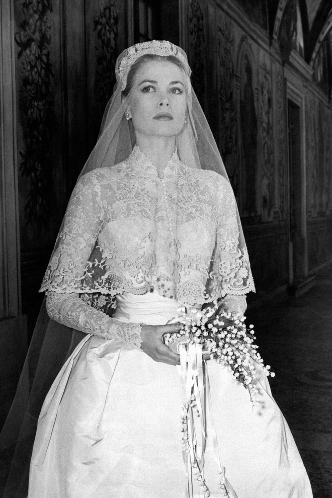Obleka Grace Kelly še vedno velja za eno najlepših poročnih oblek. FOTO: Wikimedia Commons
