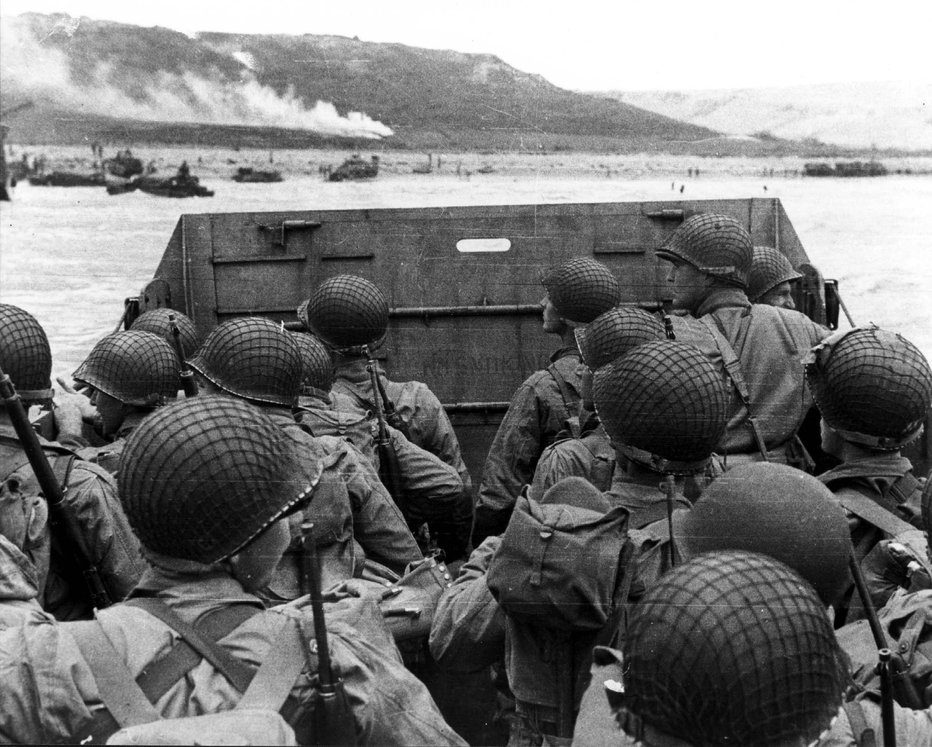 Fotografija: Ameriške čete so se 6. junija 1944 bližale Omahi. FOTOGRAFIJE: Reuters