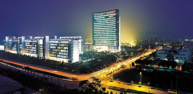 Aktualni sedež Huaweija v Shenzhenu FOTO: Huawei