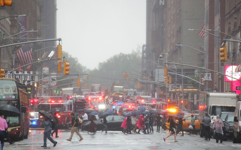 Fotografija: Panika v New Yorku. FOTO: Brendan Mcdermid, Reuters