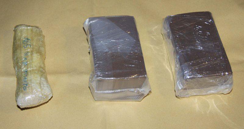 Fotografija: Policisti so zasegli kilogram heroina (fotografija je simbolična). FOTO: Policija