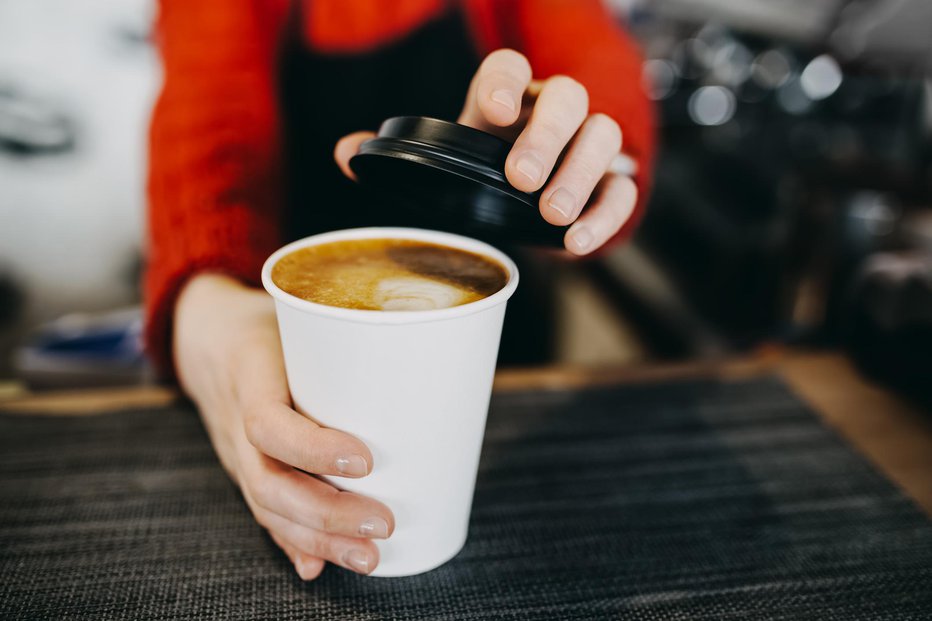 Fotografija: Kava in drugi kofeinski napitki med vadbo niso najboljša izbira. FOTO: Thinkstock