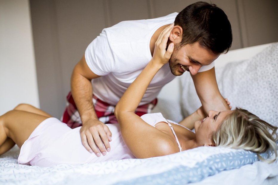 Fotografija: Recept za dober seks: igranje z rokami, strastni poljubi in oralno razvajanje. FOTO: Thinkstock
