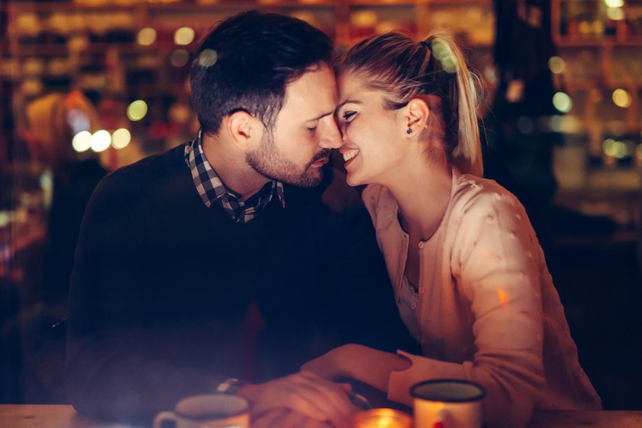 Fotografija: Poljub je temeljni znak spolne privlačnosti. FOTO: Thinkstock