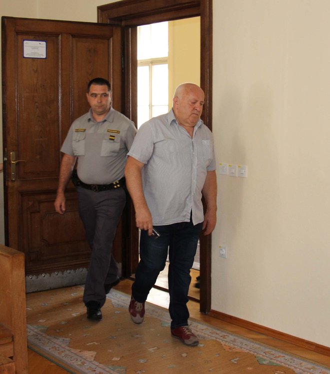 Silvo Palčič je na sodišče prišel nevklenjen.