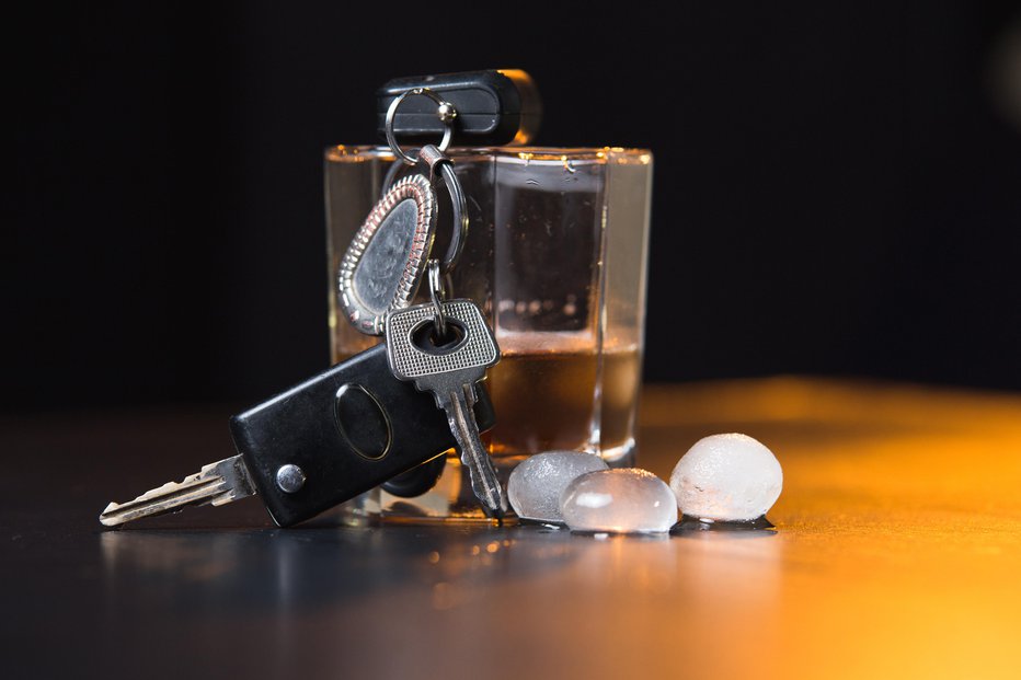 Fotografija: Voznica je kazala očitne znake alkoholiziranosti. FOTO: Shutterstock