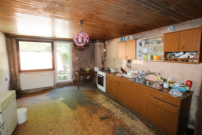 Kuhinja in tudi drugi prostori so potrebni temeljite obnove.