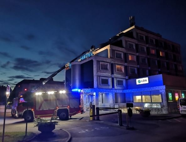 Fotografija: Zagorel je hotel. FOTO: Andrej, bralec poročevalec