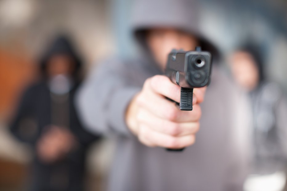 Fotografija: Mladec je potegnil pištolo in dvakrat ustrelil v zrak. FOTO: Guliver/getty Images
