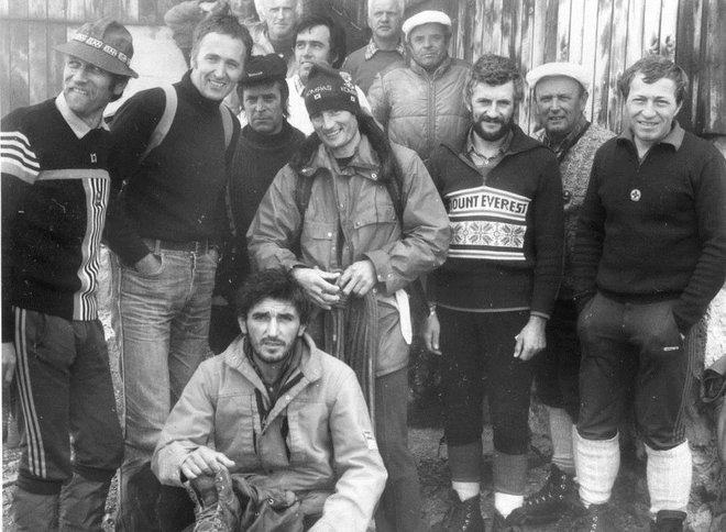 Vodniška ekipa na pohodu v sedemdesetih letih prejšnjega stoletja FOTO: Arhiv Dela