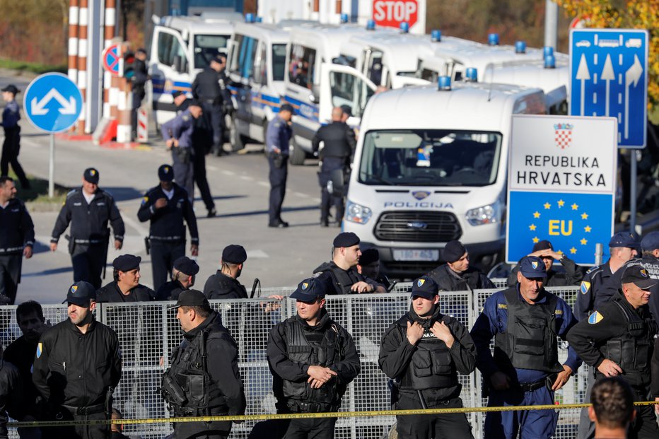 Fotografija: Hude obtožbe na račun hrvaških policistov. FOTO: Reuters