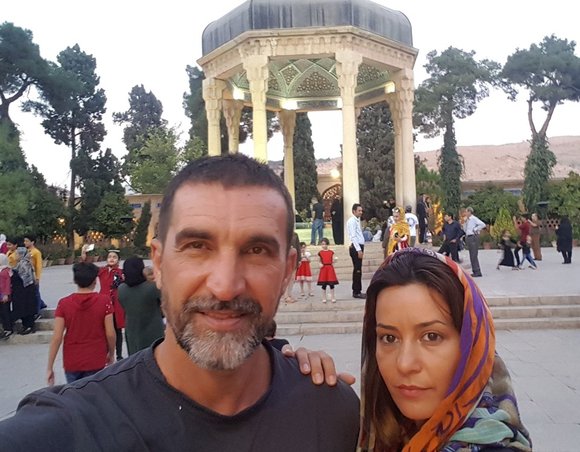 Mladoporočenca sta pred poroko potovala po Iranu. FOTO: facebook