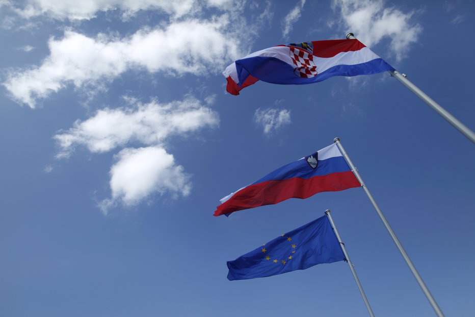 Fotografija: Slovenija po pisanju Večernjega lista lobira proti Hrvaški. FOTO: Reuters