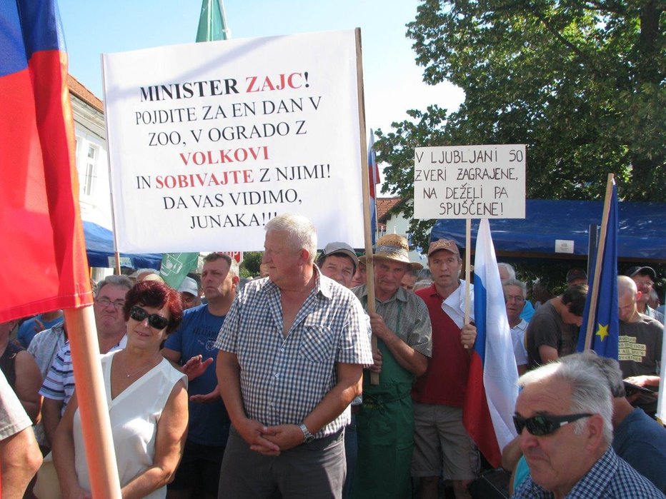 Fotografija: Minister Zajc naj gre, zahtevajo kmetje. Proteste bodo stopnjevali, naslednji bo v Ilirski Bistrici. FOTOGRAFIJE: Milan Glavonjić