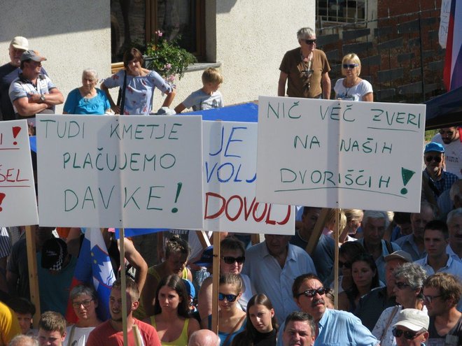Slovenija ne bo zverinjak, zahtevajo kmetje.