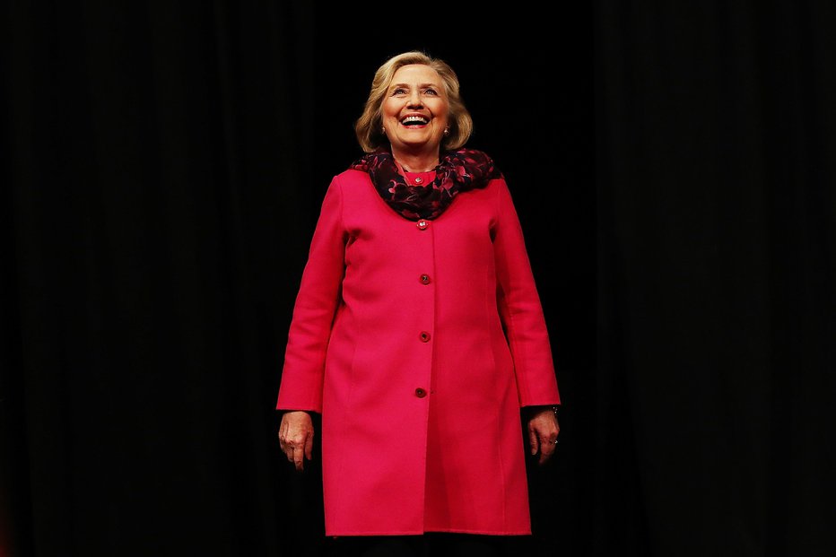 Fotografija: Tudi Hillary Clinton je namigovala, da bo v primeru izvolitve razkrila vse, kar vlada ve o NLP. FOTO: Guliver/Getty Images