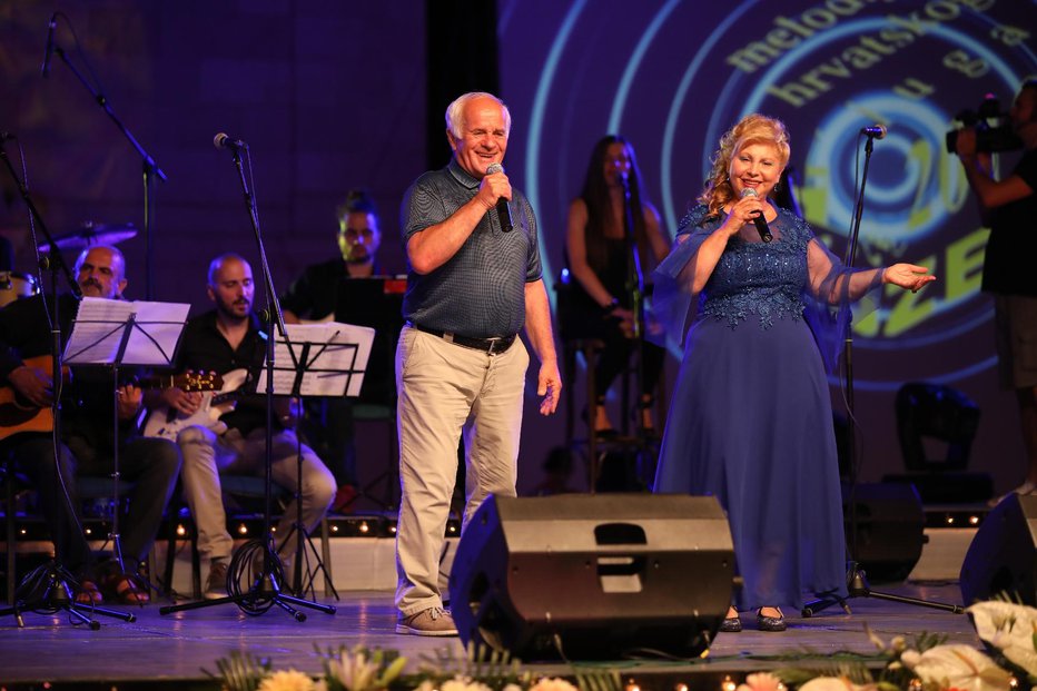 Fotografija: Slovenca sta na letošnjem opuženskem festivalu zapela najlepši duet. FOTO: OSEBNI ARHIV