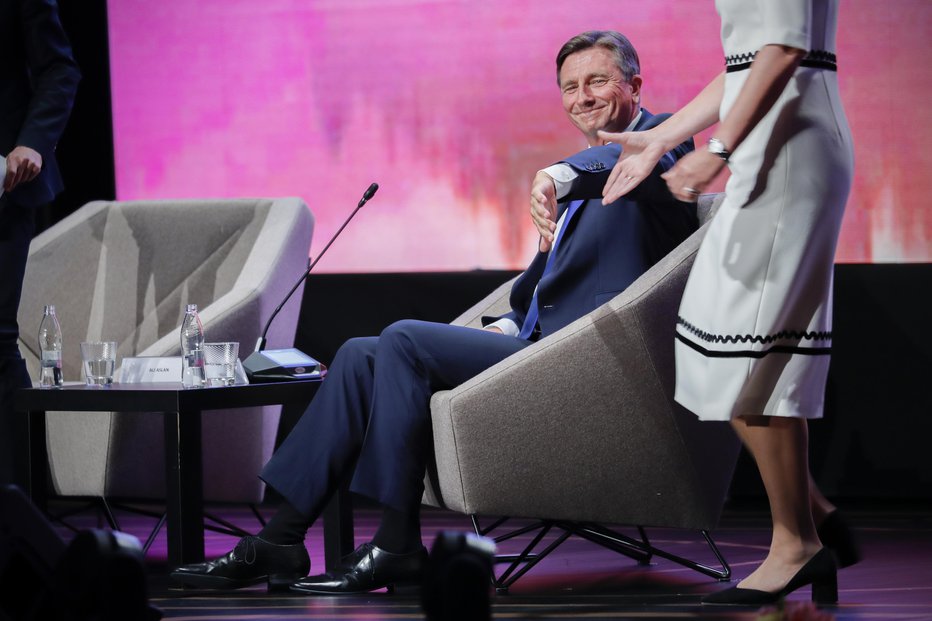 Fotografija: Borut Pahor in Kersti Kaljulaid na panelu na strateškem forumu na Bledu. FOTO: Uroš Hočevar, Delo