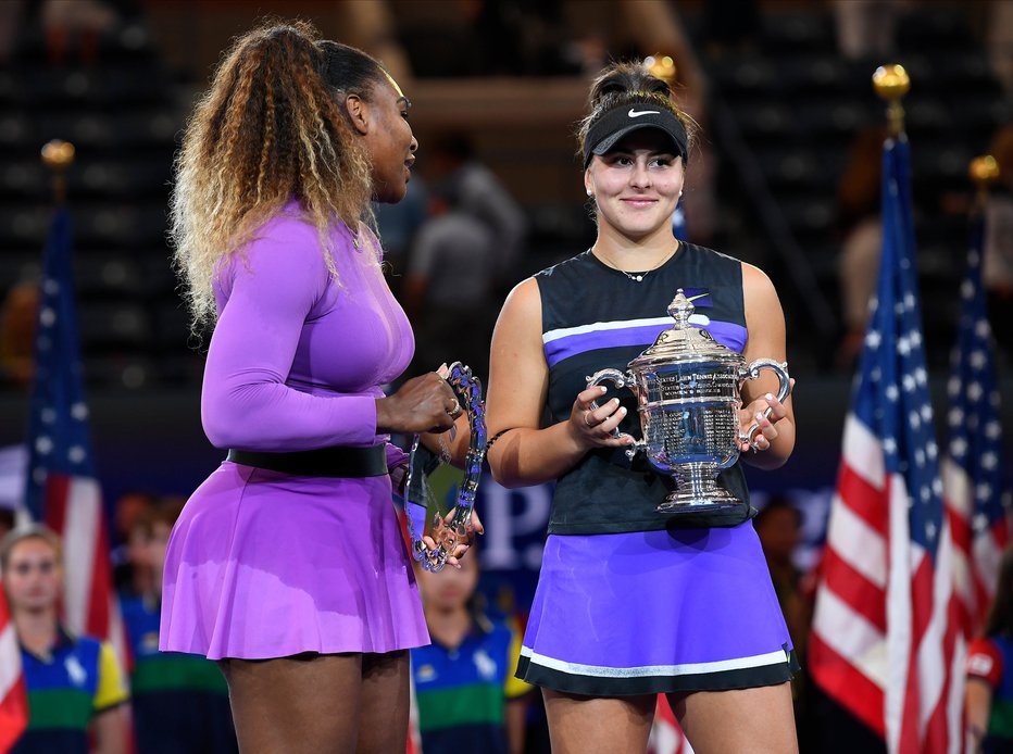 Fotografija: Bianca Andreescu je letos prvič nastopila v glavnem žrebu OP ZDA in takoj osvojila lovoriko, Serena Williams pa je izgubila že četrti zaporedni finale na velikih slamih. FOTO: Reuters