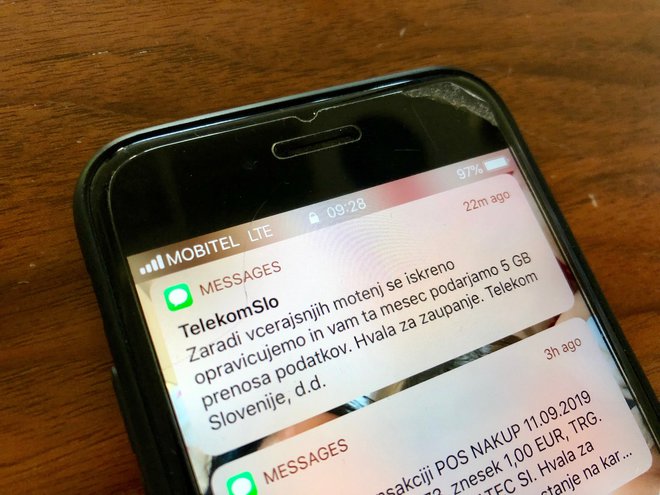 Telekomovo obvestilo o prejetju opravičila naročniku. FOTO: Miha, bralec poročevalec