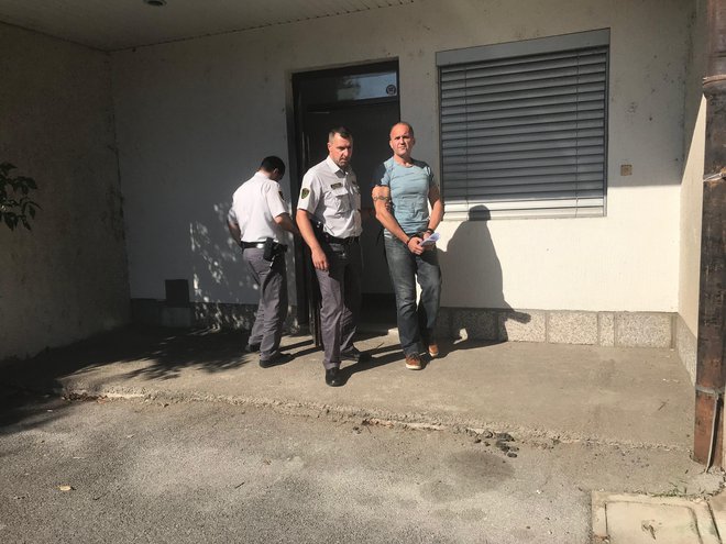 Dvojni morilec izjavlja, da je hotel zaščititi 49-letnega sina Ivico (na fotografiji), ki je bil pred kratkim obsojen na 15 mesecev zapora, ker je mučil ženo. FOTO: MONI ČERNE
