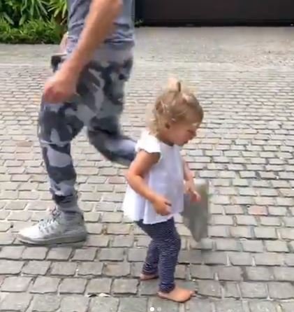 Fotografija: Enrique Iglesias pleše s hčerko. FOTO: Instagram