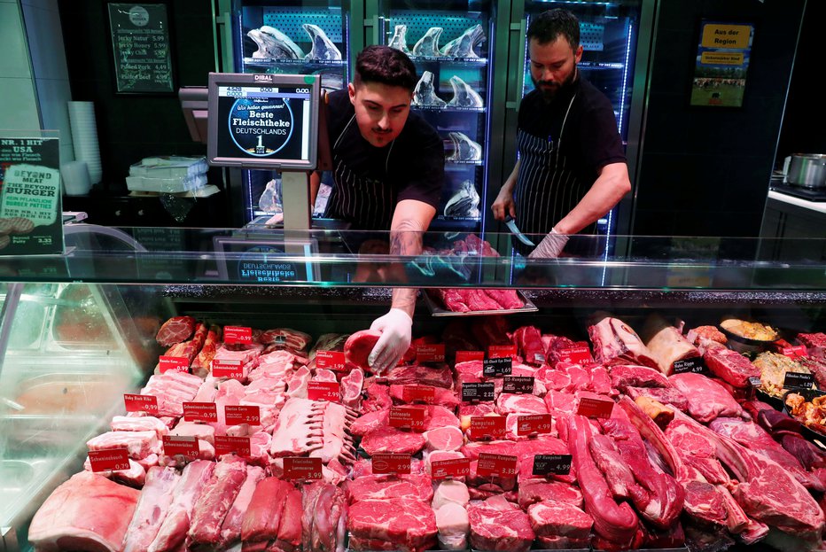 Fotografija: Ponudba mesa v berlinskem supermarketu FOTOGRAFIJE: REUTERS