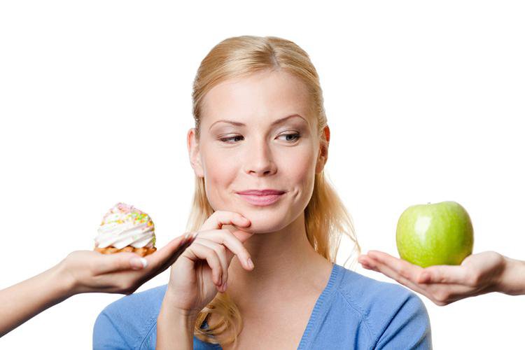 Fotografija: Veliko je razlogov zakaj goljufati pri svoji dieti, veliko jih je proti. FOTO: Shutterstock