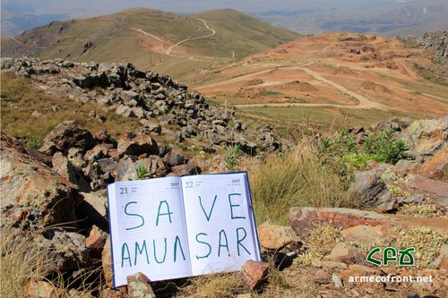 Plakat armenskih okoljevarstvenikov na gori Amulsar<br />
FOTO: ARMECOFRONT.NET