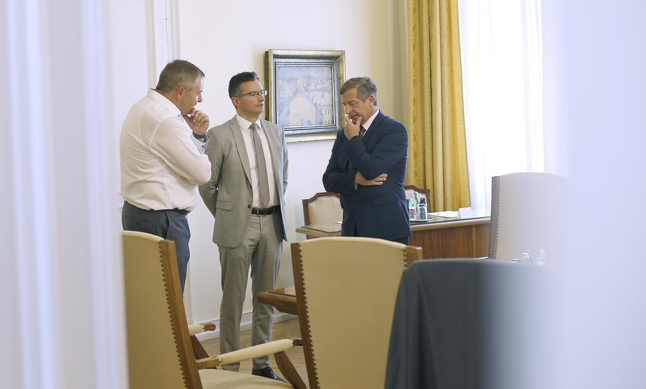 Fotografija: Karl Erjavec je minister v vladi Marjana Šarca, Gantar pa mu v stranki očita nedemokratičnost. FOTO: Blaž Samec, Delo
