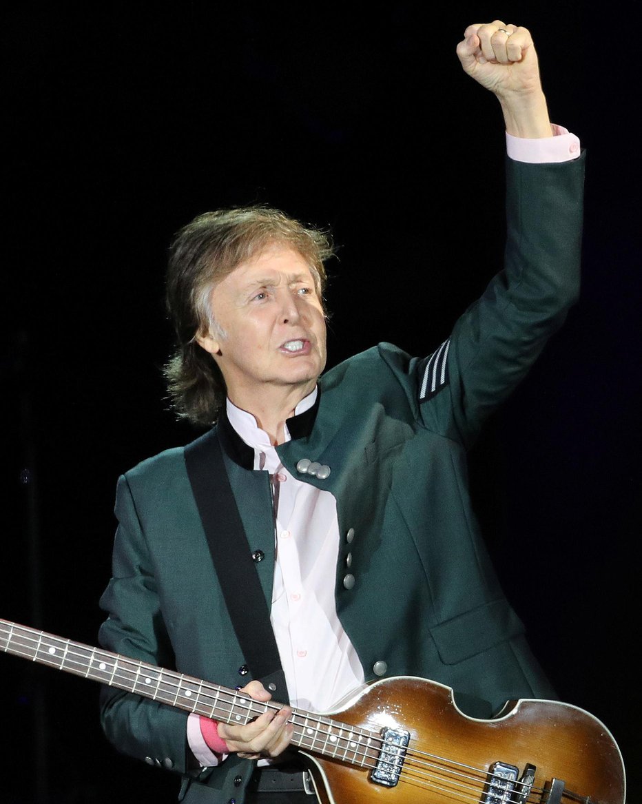 Fotografija: Morda bo bus znova pritegnil samega McCartneyja. FOTO: Reuters