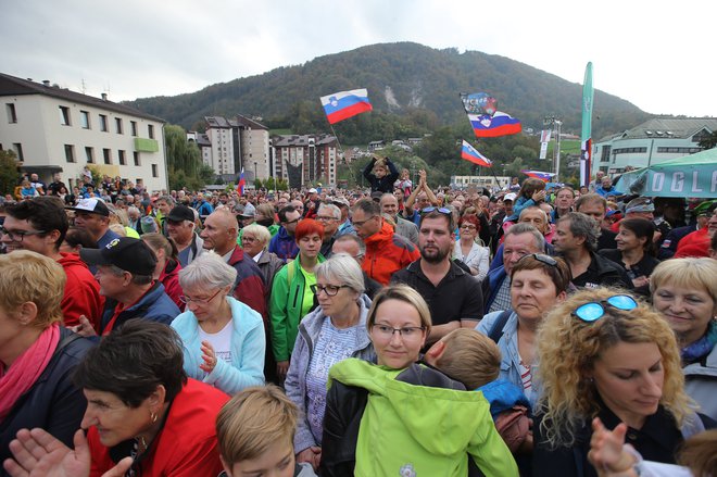 Množični sprejem v Zagorju. FOTO: Jože Suhadolnik