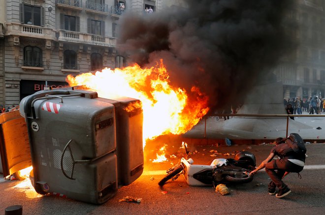 Protesti v Barceloni. FOTO: Juan Medina, Reuters