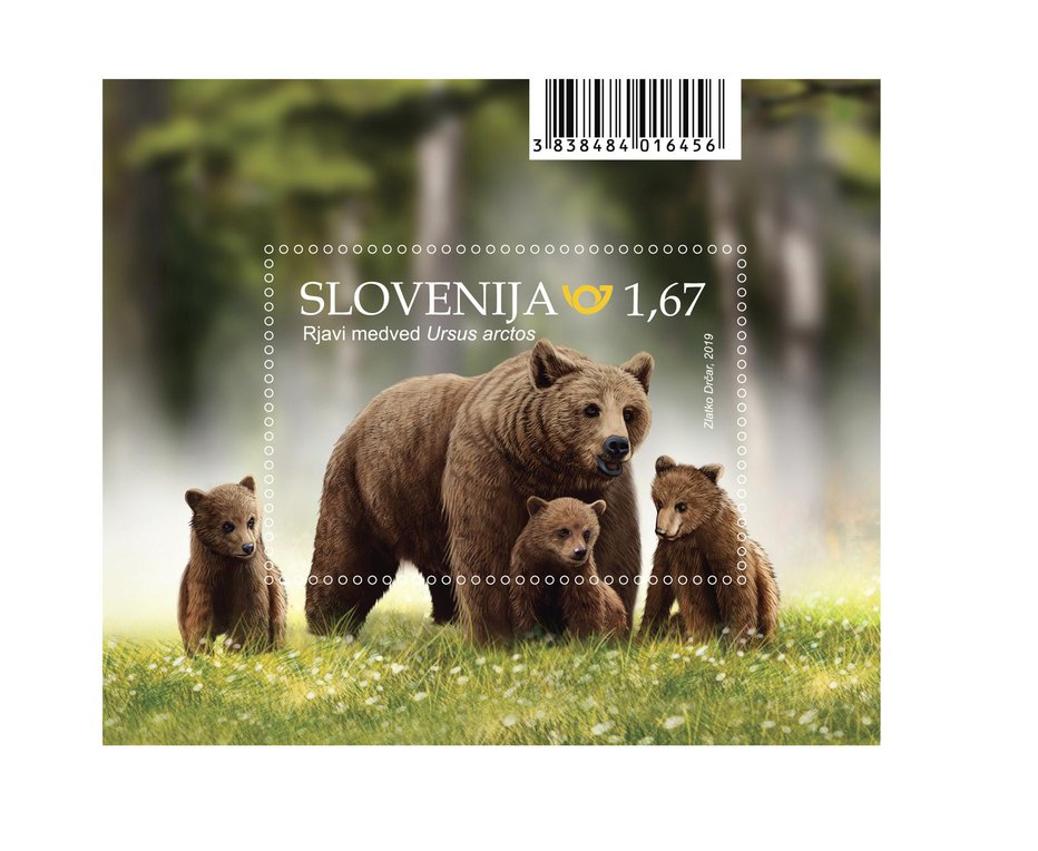 Fotografija: Medvedja družina na znamki za 1,67 evra Vir: Pošta Slovenije