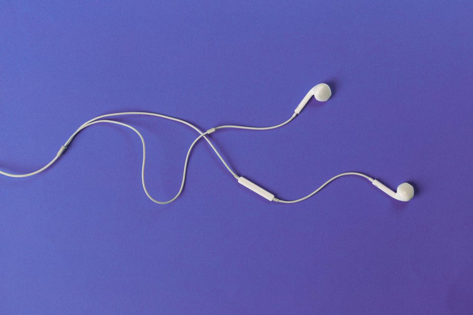 Fotografija: Slušalke niso prijazne do ušes. FOTO: Thinkstock