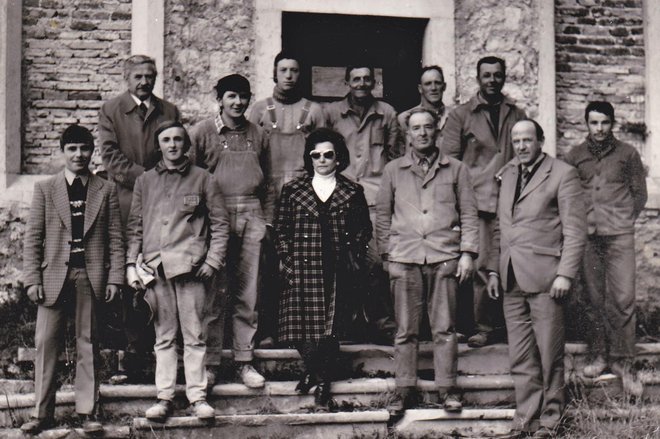 Arhitektka Nataša Šumi s svojo ekipo v 70. letih FOTO: arhiv Franca Gorupa