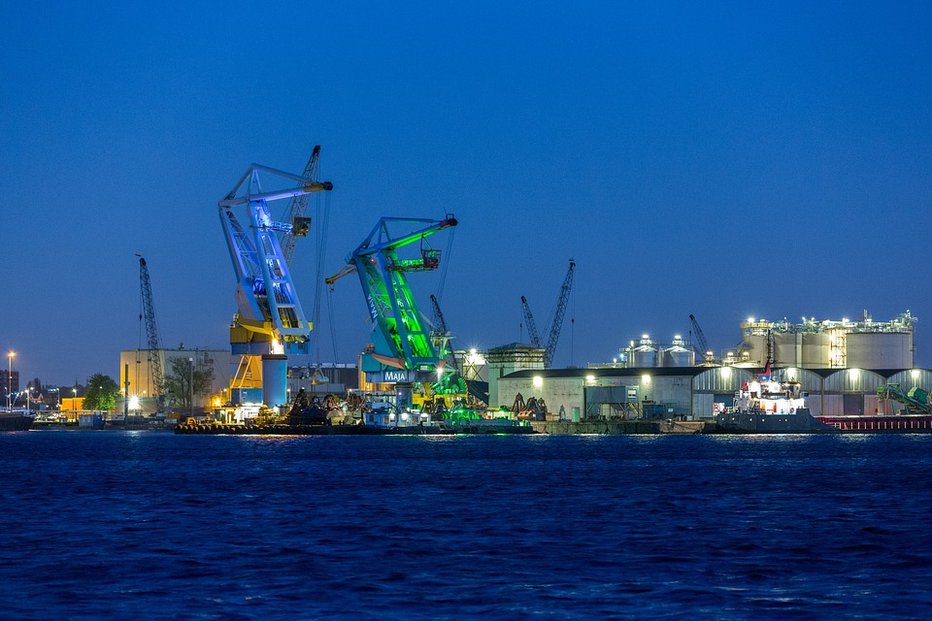 Fotografija: Amsterdamsko pristanišče želi aktivneje razvijati okolju prijaznejšo, čistejšo in bolj trajnostno prihodnost ladijskega prometa. FOTO: Pixabay