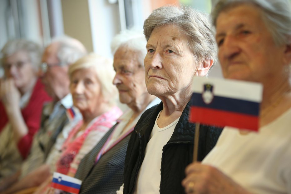 Fotografija: V Domu starejših občanov Fužine. FOTO: Jure Eržen, Delo