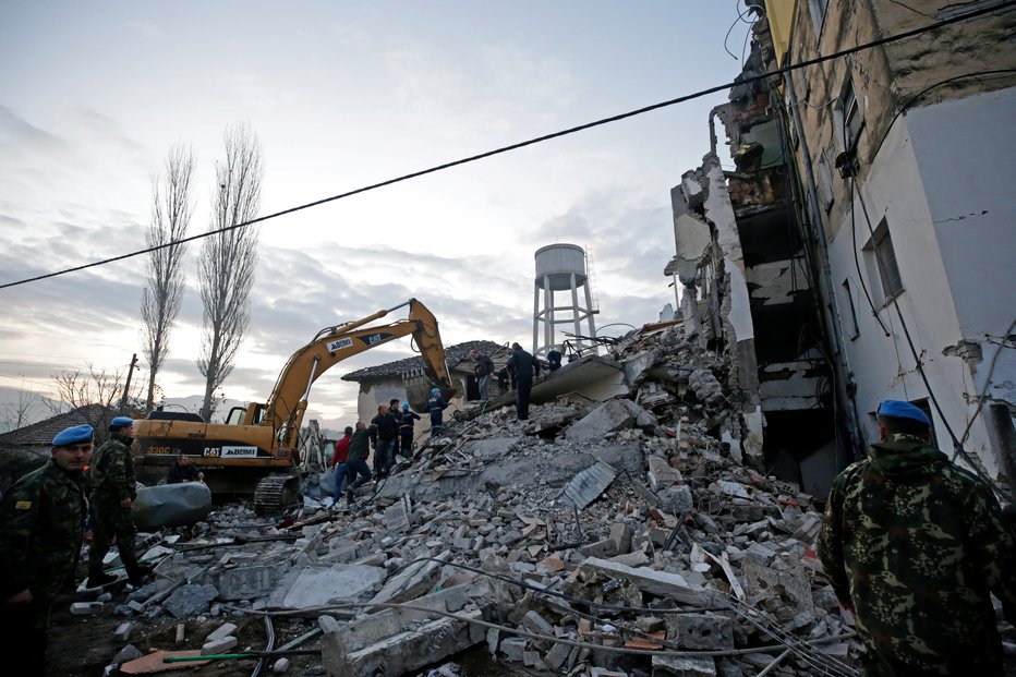 Fotografija: Močan potres je prizadel Albanijo. FOTO: Reuters