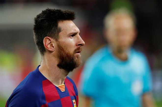Zlata žoga bi bila obliž na rano, ki jo je Messiju in Barceloni zadal Liverpool v ligi prvakov. FOTO: Reuters