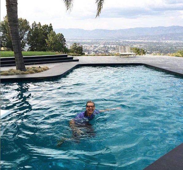 Zaradi vodnega tanka Nase je odkril nove dimenzije uporabe bazenov. FOTO: instagram
