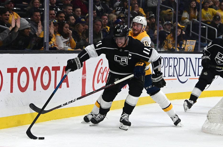 Fotografija: Anže Kopitar se bo v novi sezoni NHL bodel le z ameriškimi klubskimi tekmeci. FOTO: Kirby Lee/Reuters
