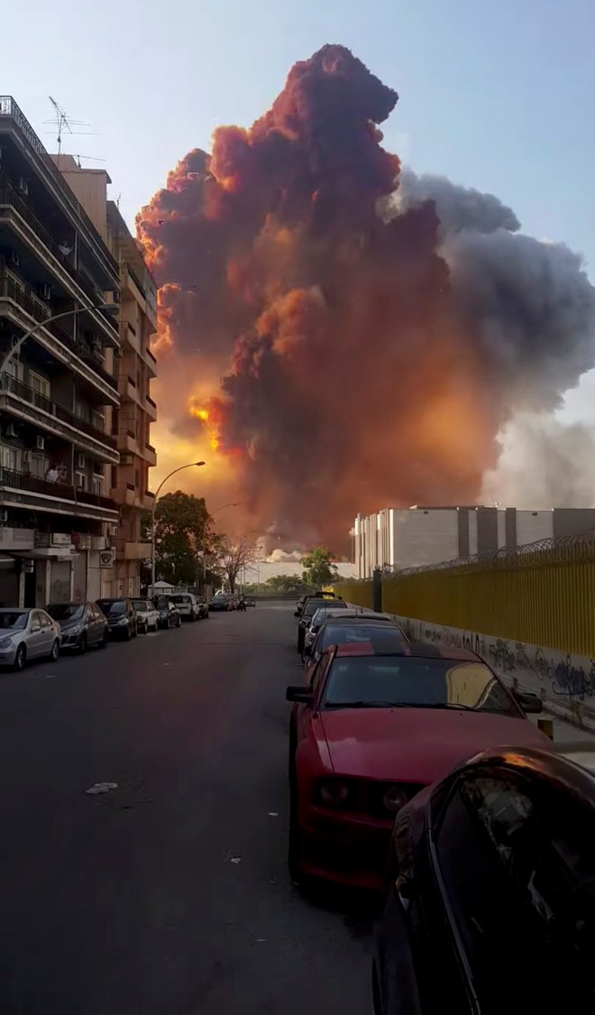 Grozljiva eksplozija v Bejrutu. FOTO: Youssef Kawtharani, Reuters