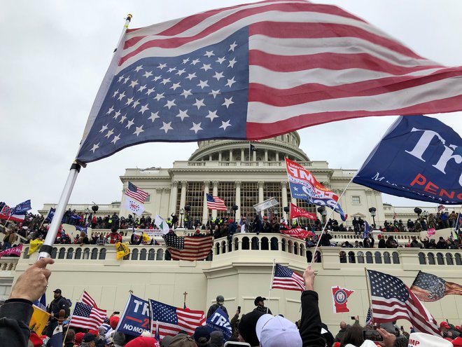 Podporniki so okupirali kongresno palačo. FOTO: Thomas P. Costello, Reuters