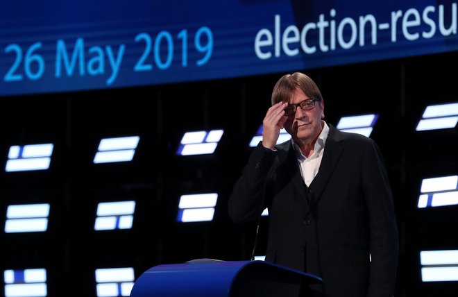 Vodja liberalcev Guy Verhofstadt je opozoril, da brez njih ne bo mogoče sestaviti trdne proevropske večine v evropskem parlamentu. Foto: Yves Herman/Reuters