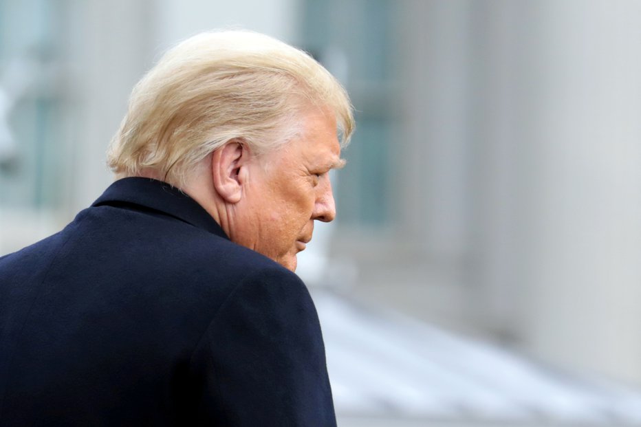 Fotografija: FILE PHOTO: U.S. President Donald Trump departs on travel to West Point, New York from the South Lawn at the White House in Washington, U.S., December 12, 2020. REUTERS/Cheriss May/File Photo