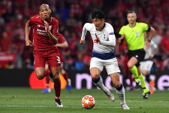 Liverpoolov Brazilec Fabinho je opravljal garaško delo in ga opravil z odliko. Tottenhamov južnokorejski napadalec Son Heung-Min pa je bil morda edini bolj razpoloženi napadalec pri Londončanih. FOTO: AFP
