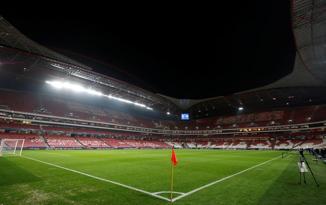 Vrhunec avgustovskih nogometnih tekem bo na štadionu luči v Lizboni, kjer bomo dobili zmagovalca lige prvakov 2019/20. FOTO: Rafael Marchante/Reuters